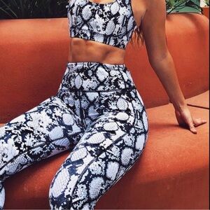 White Fox Active Holly Leggings in Snake Skin